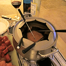 Fondue with oil