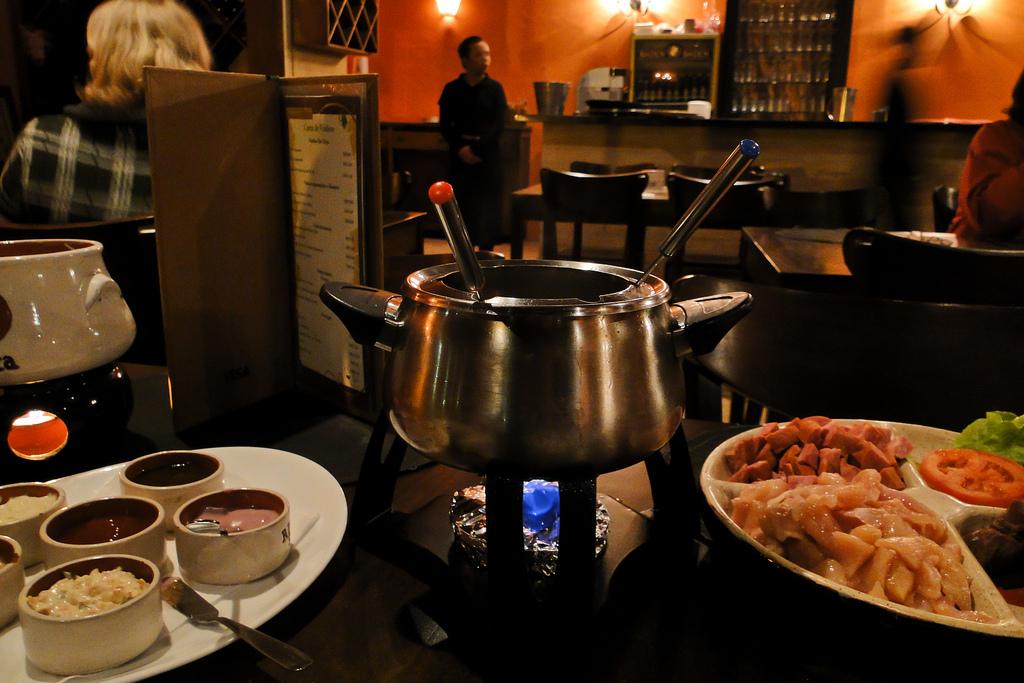 Hot fondue on the table | Restaurant Fondue