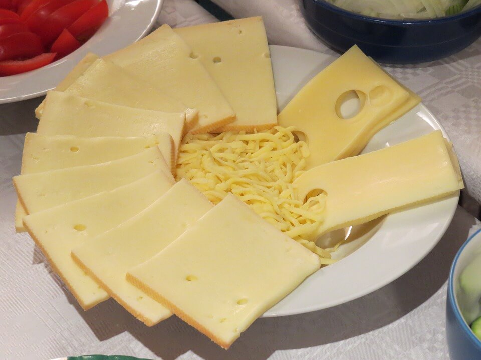 Швейцарско сирене за приготвяне на Фондю